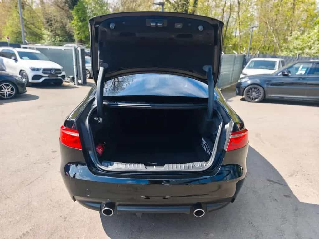 Jaguar XF 3.0 300PS*PORTOFOLIO*SOUNDSYSTEM*NAVI*KAMERA* 03/2017-photo-7