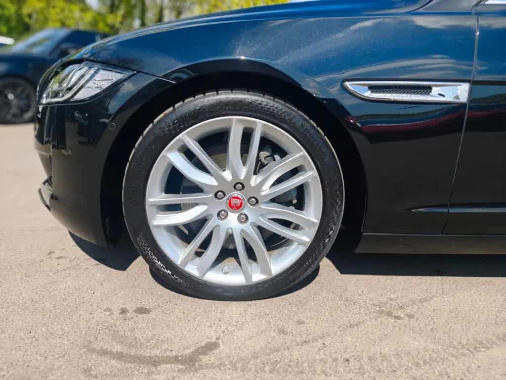 Jaguar XF 3.0 300PS*PORTOFOLIO*SOUNDSYSTEM*NAVI*KAMERA* 03/2017-photo-9