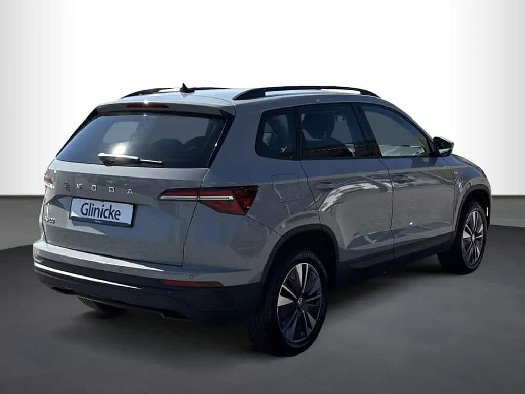 Skoda Karoq Tour 1.0 TSI RFK, SHZ, KESSY 12/2023-photo-1