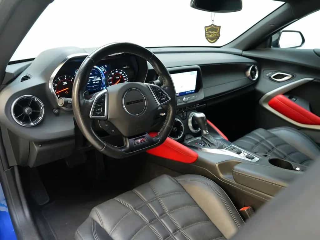 Chevrolet Camaro 6.2 V8 LEDER*KAMERA*CARPLAY*LED 09/2022-photo-12