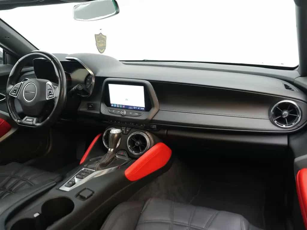 Chevrolet Camaro 6.2 V8 LEDER*KAMERA*CARPLAY*LED 09/2022-photo-13