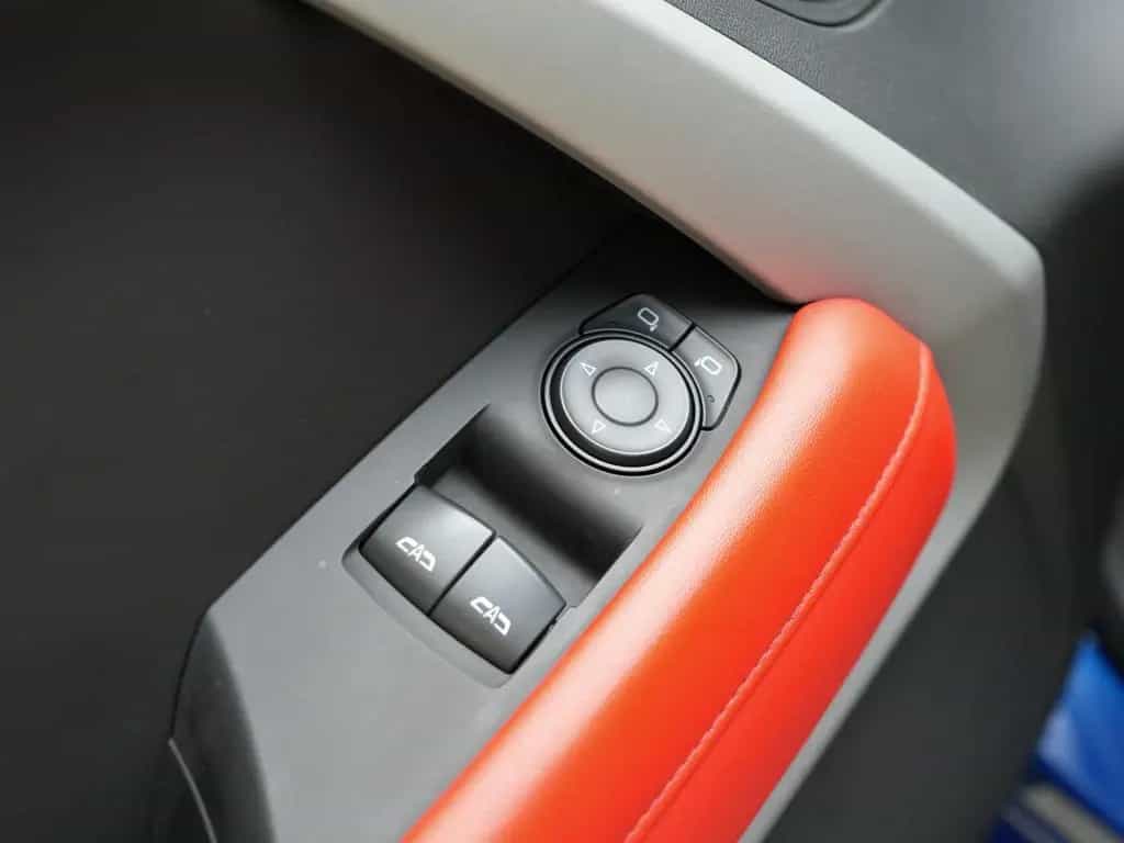 Chevrolet Camaro 6.2 V8 LEDER*KAMERA*CARPLAY*LED 09/2022-photo-21