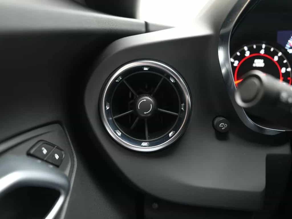 Chevrolet Camaro 6.2 V8 LEDER*KAMERA*CARPLAY*LED 09/2022-photo-26