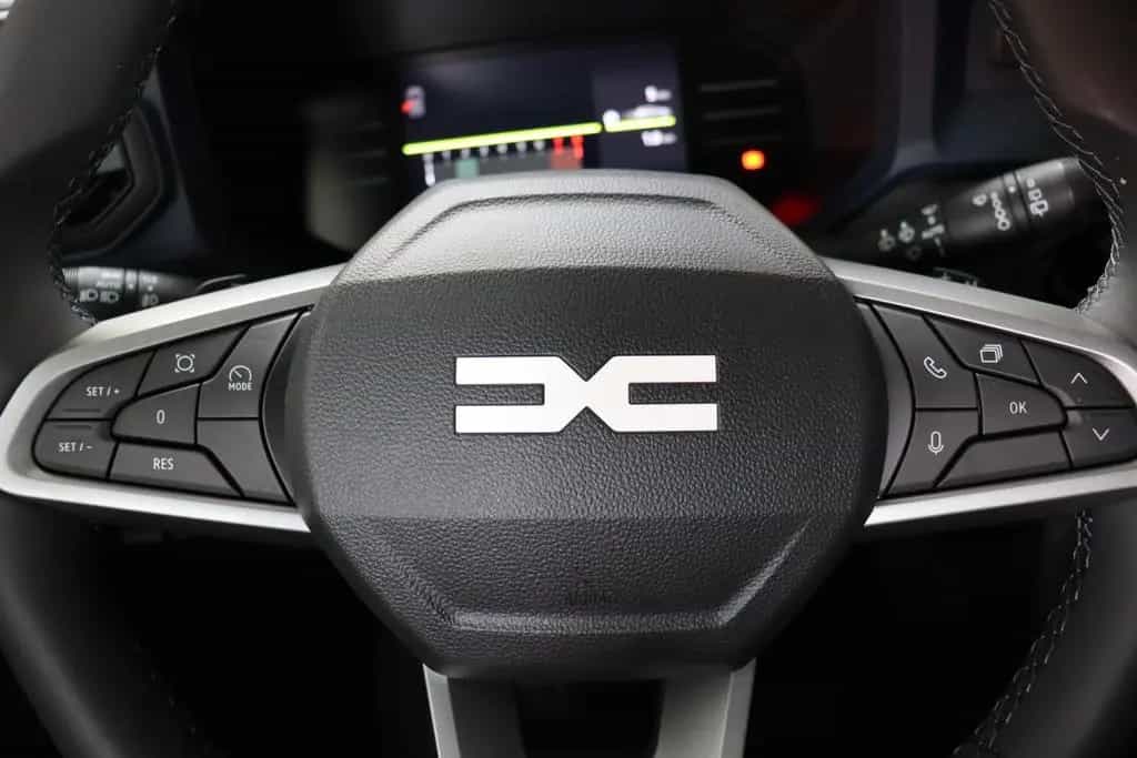 Dacia Duster MJ25 1.3 TCe Journey City Paket AKTION 04/2026-photo-8