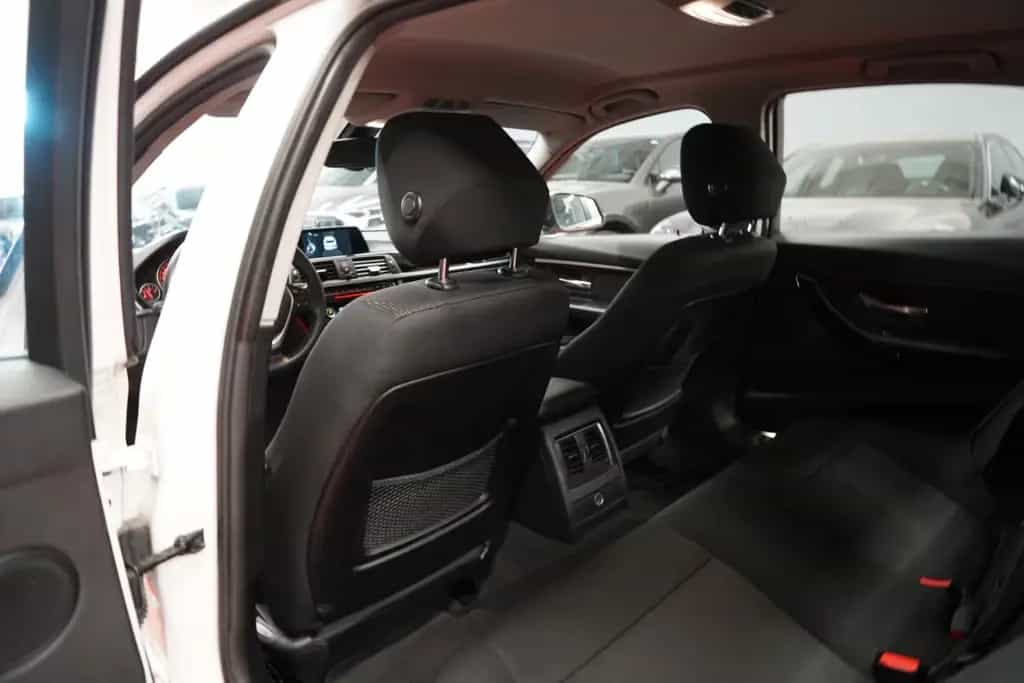 BMW 320 i F30 Advantage *Unfallfrei*Wenig-Km* 01/2017-photo-28