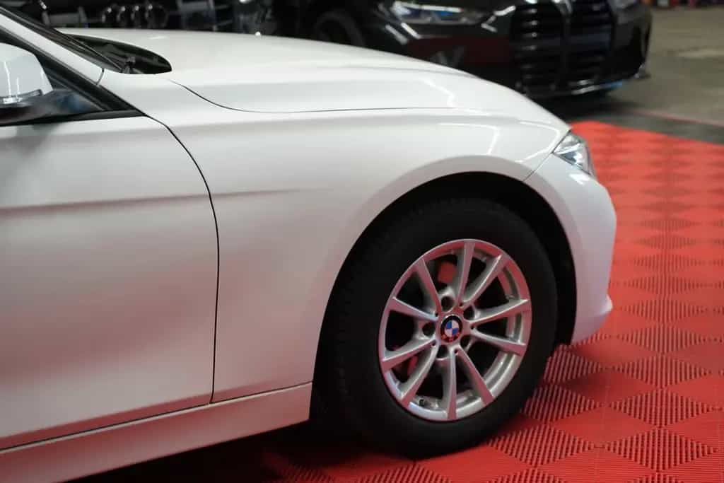 BMW 320 i F30 Advantage *Unfallfrei*Wenig-Km* 01/2017-photo-4