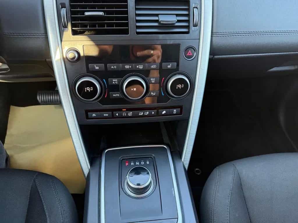 Land Rover Discovery Sport SE AWD 06/2017-photo-20