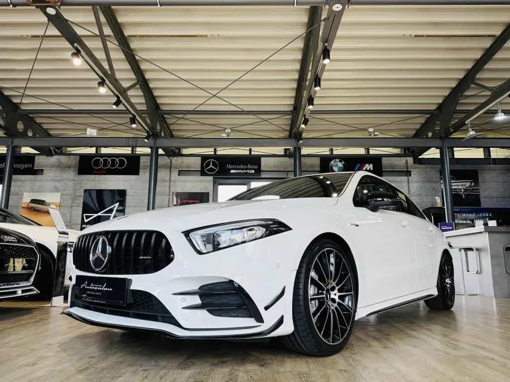 Mercedes-Benz A-Class 35 AMG 4Matic Lim.*SCHALE*KAMERA*LED*NAVI*MBUX 11/2019-photo-1