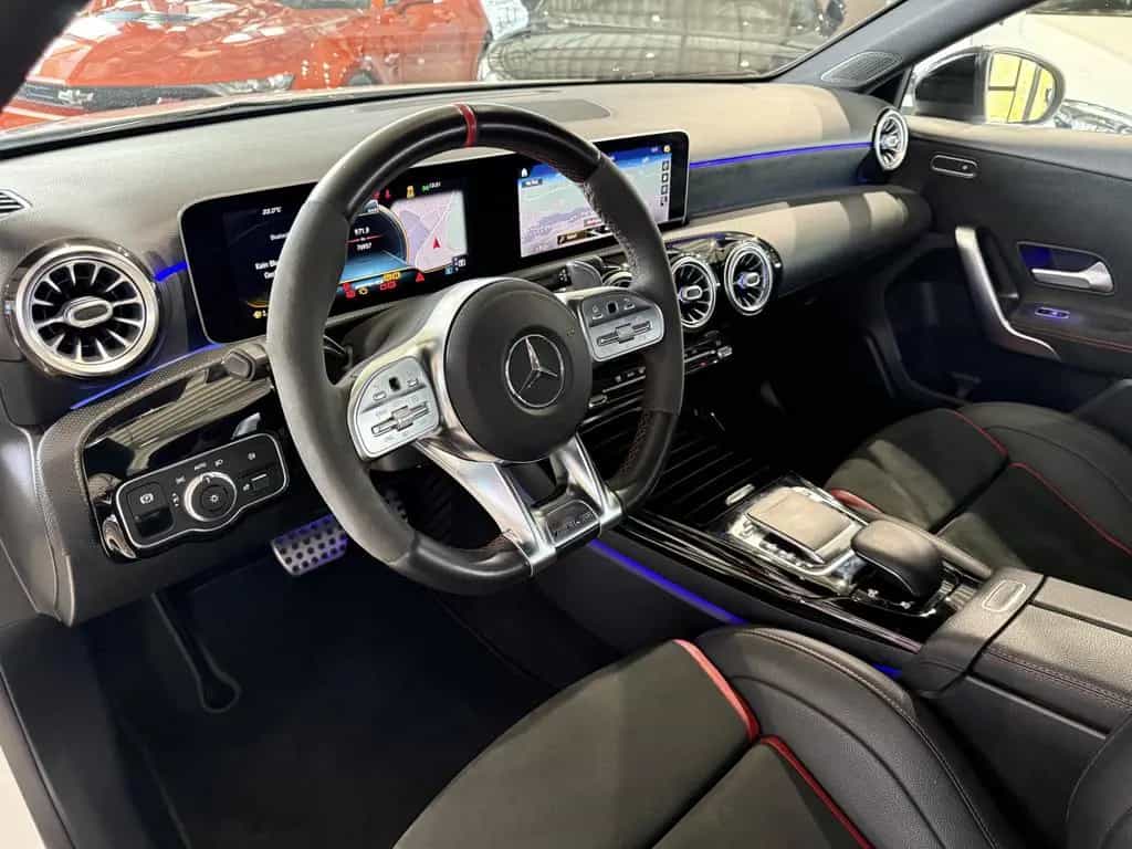Mercedes-Benz A-Class 35 AMG 4Matic Lim.*SCHALE*KAMERA*LED*NAVI*MBUX 11/2019-photo-12