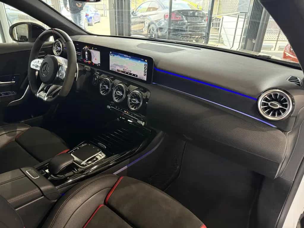 Mercedes-Benz A-Class 35 AMG 4Matic Lim.*SCHALE*KAMERA*LED*NAVI*MBUX 11/2019-photo-14
