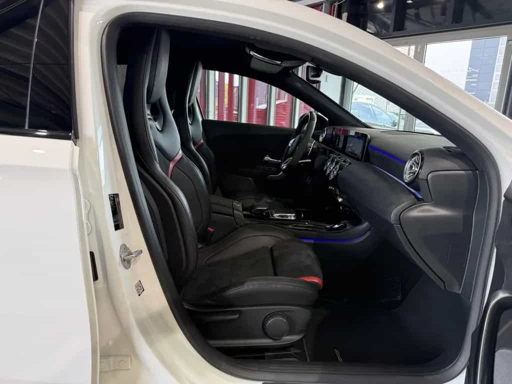 Mercedes-Benz A-Class 35 AMG 4Matic Lim.*SCHALE*KAMERA*LED*NAVI*MBUX 11/2019-photo-16
