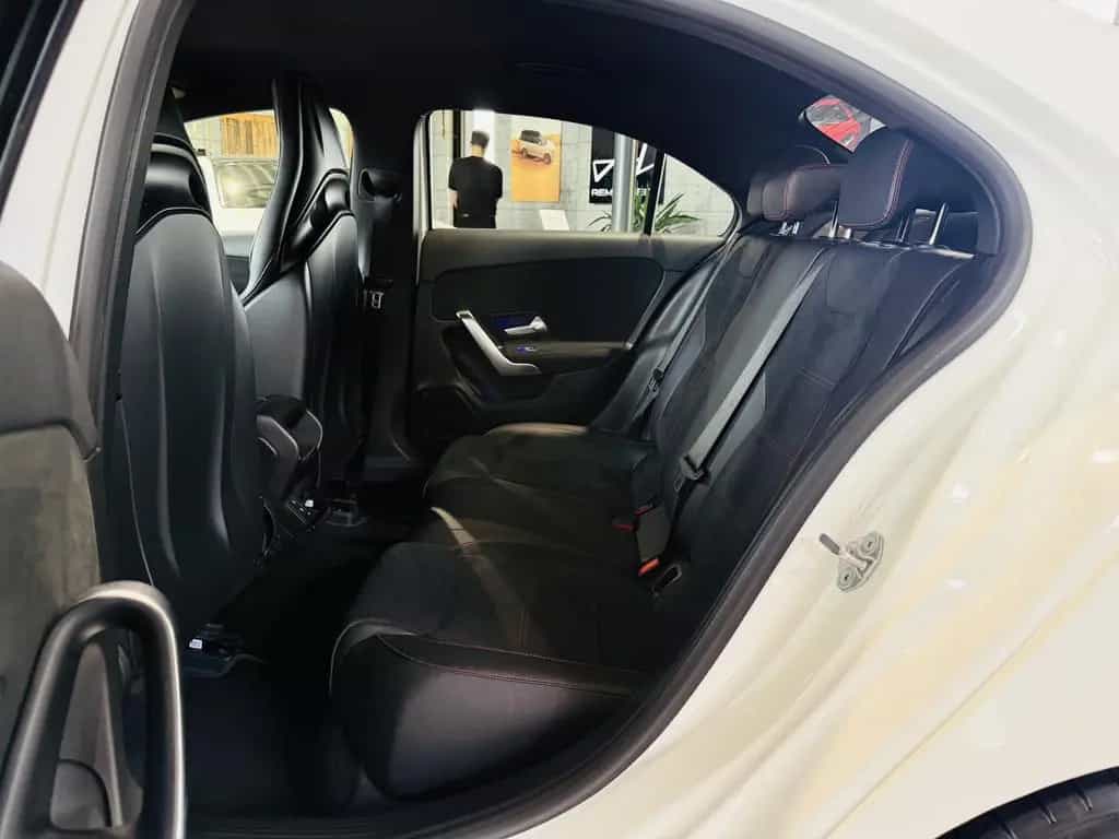 Mercedes-Benz A-Class 35 AMG 4Matic Lim.*SCHALE*KAMERA*LED*NAVI*MBUX 11/2019-photo-17