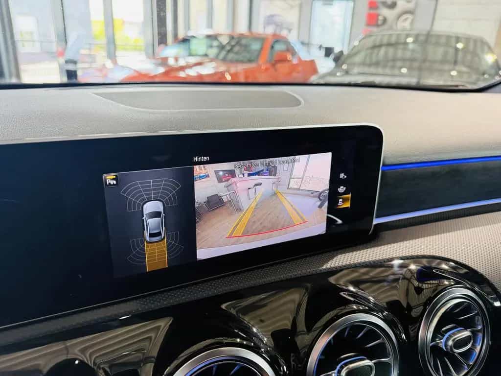 Mercedes-Benz A-Class 35 AMG 4Matic Lim.*SCHALE*KAMERA*LED*NAVI*MBUX 11/2019-photo-18