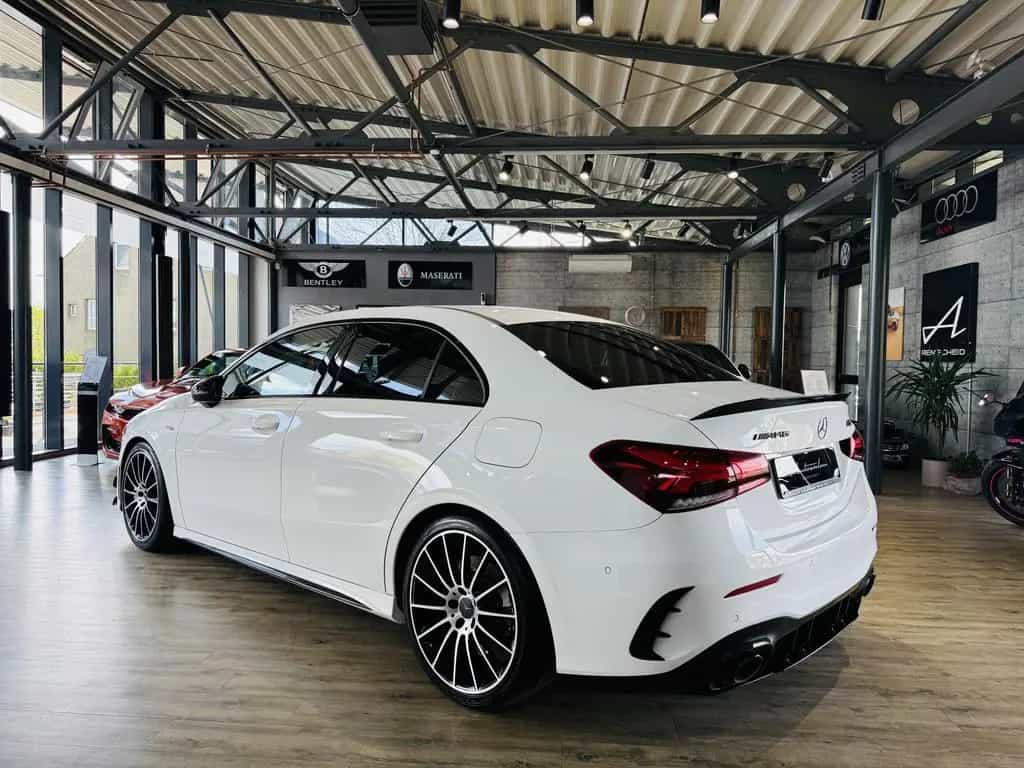 Mercedes-Benz A-Class 35 AMG 4Matic Lim.*SCHALE*KAMERA*LED*NAVI*MBUX 11/2019-photo-4