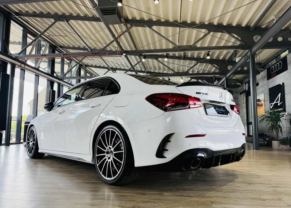 Mercedes-Benz A-Class 35 AMG 4Matic Lim.*SCHALE*KAMERA*LED*NAVI*MBUX 11/2019-photo-5