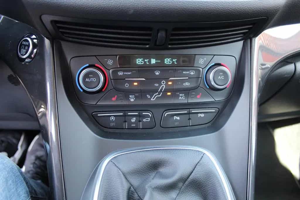 Ford C-Max 1.5 EcoBoost Titanium / Kamera Navi/ Si... 06/2019-photo-3