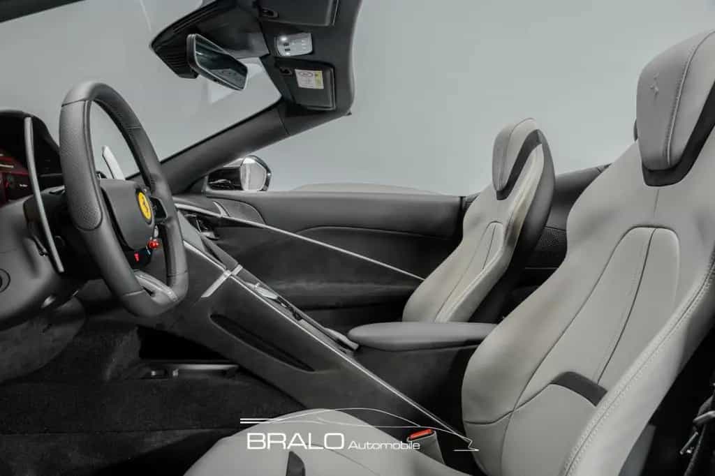 Ferrari Roma Spider, NEW*NET-EXPORT* null-photo-19