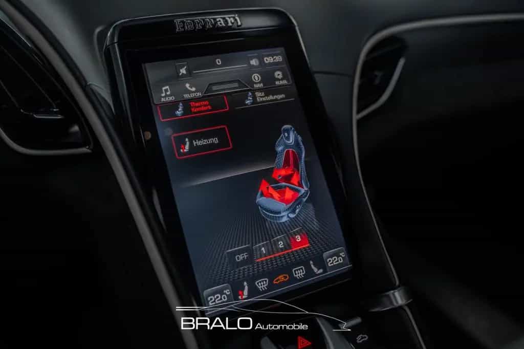 Ferrari Roma Spider, NEW*NET-EXPORT* null-photo-33