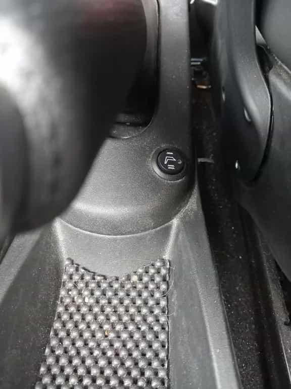 Abarth 595 Competizione 1.4 16V 8-fach bereift Cabrio 08/2020-photo-13