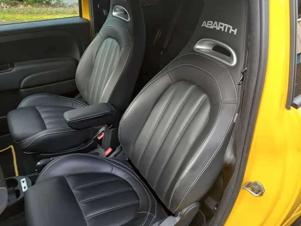 Abarth 595 Competizione 1.4 16V 8-fach bereift Cabrio 08/2020-photo-14