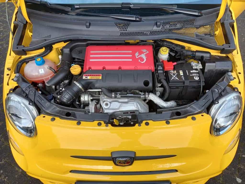 Abarth 595 Competizione 1.4 16V 8-fach bereift Cabrio 08/2020-photo-5
