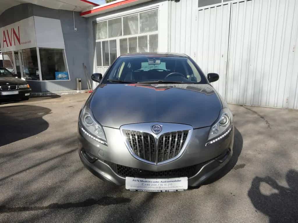 Lancia Delta Oro 1,9d 140 KW HU11/27 Klimatr+Navi+Leder 11/2008-photo-3
