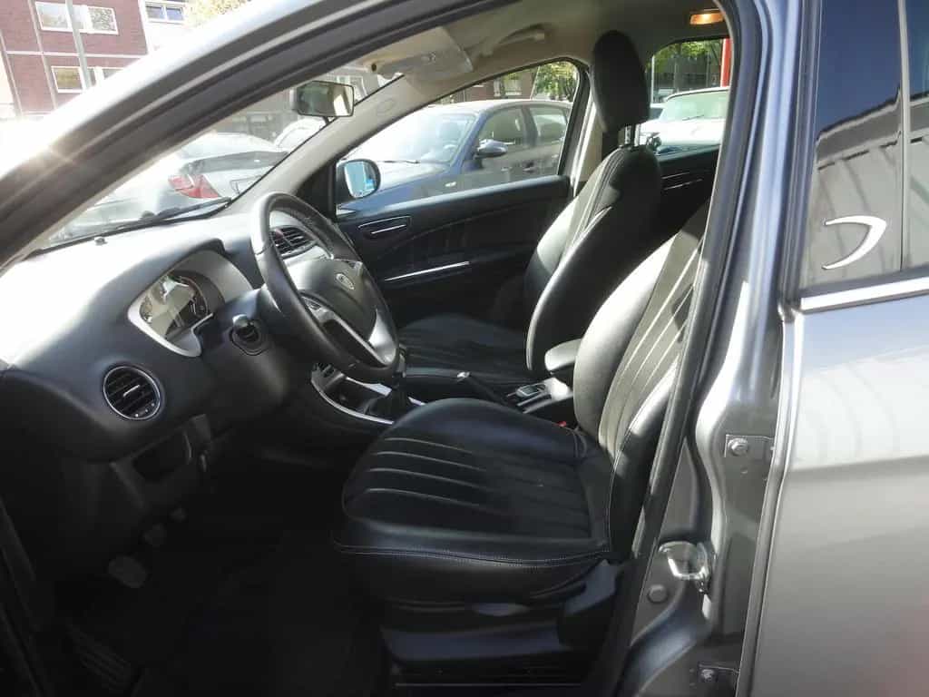 Lancia Delta Oro 1,9d 140 KW HU11/27 Klimatr+Navi+Leder 11/2008-photo-9