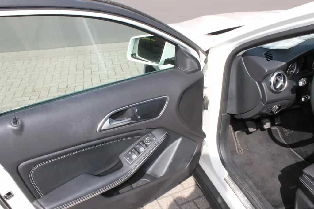 Mercedes-Benz GLA 180 Urban-Navi-Panoramadach-PDC 08/2017-photo-11