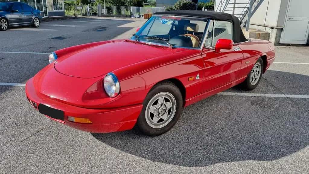 Alfa Romeo Zum Verkauf steht ein wunderschöner Alfa Romeo S 11/1990-photo-0