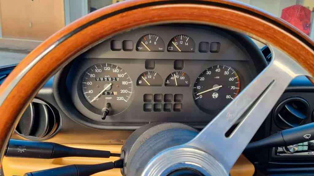 Alfa Romeo Zum Verkauf steht ein wunderschöner Alfa Romeo S 11/1990-photo-10