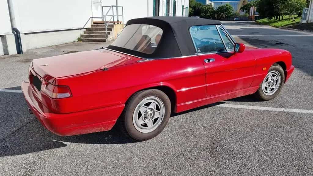 Alfa Romeo Zum Verkauf steht ein wunderschöner Alfa Romeo S 11/1990-photo-1