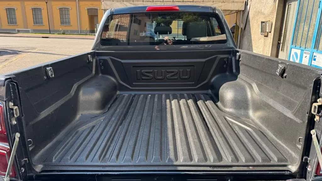 Isuzu D-Max N60 -Max 1.9 td crew Solar Supernova 04/2022-photo-10