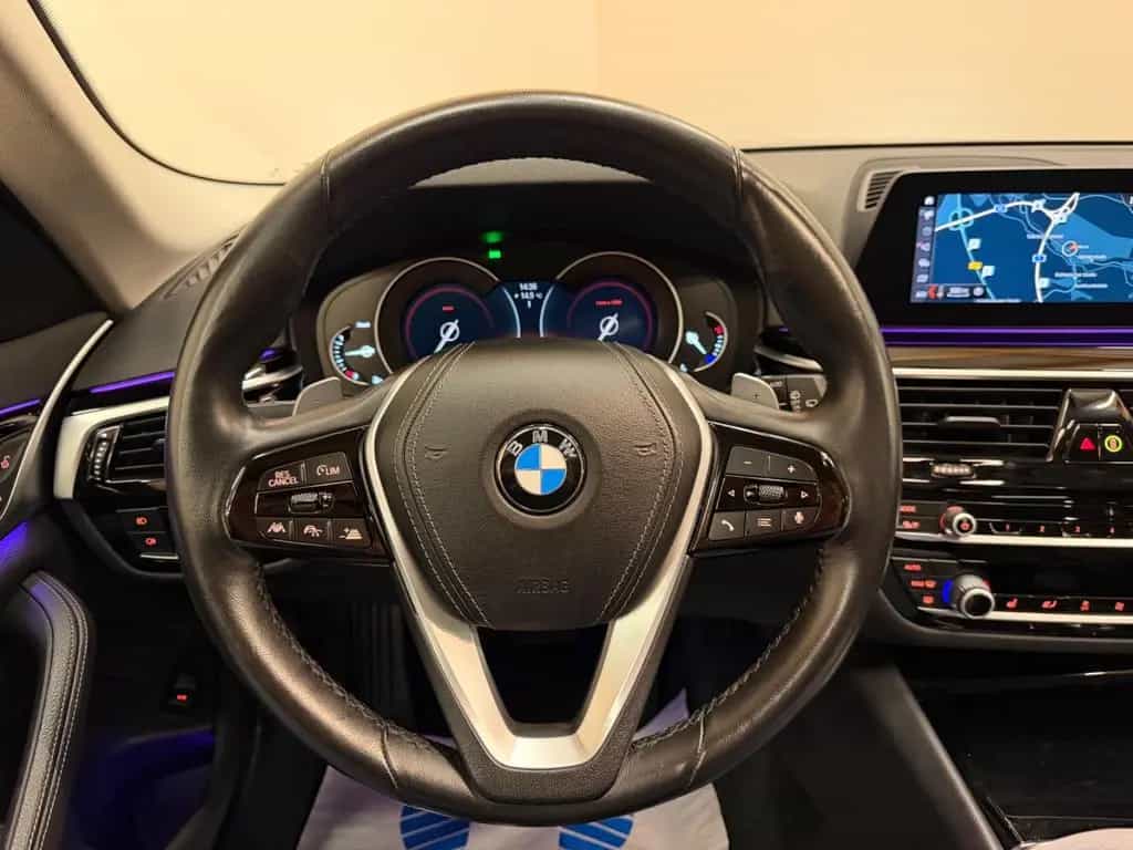 BMW 5 Series 520 d xDrive Sport Line/LED/PANO/NAVI/SHZ/HUD 03/2020-photo-21