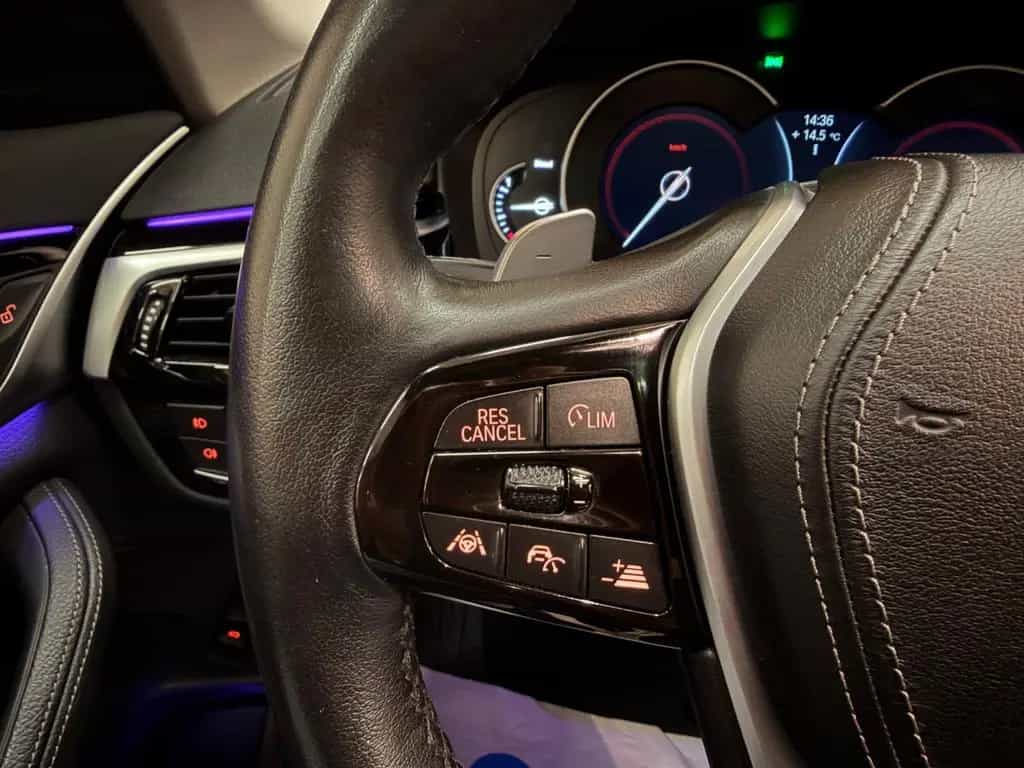 BMW 5 Series 520 d xDrive Sport Line/LED/PANO/NAVI/SHZ/HUD 03/2020-photo-23