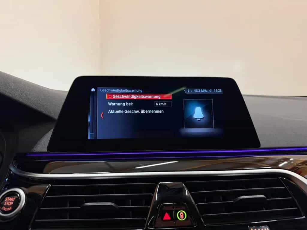 BMW 5 Series 520 d xDrive Sport Line/LED/PANO/NAVI/SHZ/HUD 03/2020-photo-32