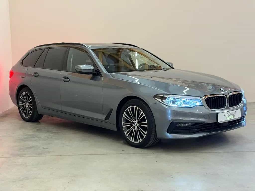 BMW 5 Series 520 d xDrive Sport Line/LED/PANO/NAVI/SHZ/HUD 03/2020-photo-4