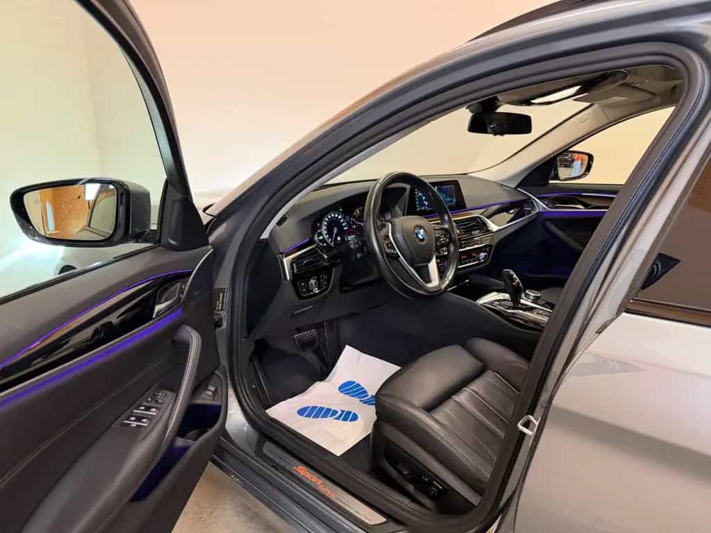BMW 5 Series 520 d xDrive Sport Line/LED/PANO/NAVI/SHZ/HUD 03/2020-photo-8