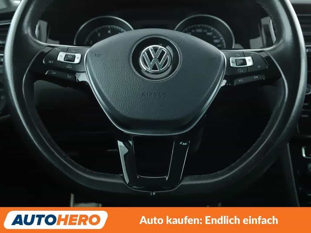 Volkswagen Golf VII 1.4 TSI Sound Aut.*NAVI*LED*ACC* 01/2018-photo-18