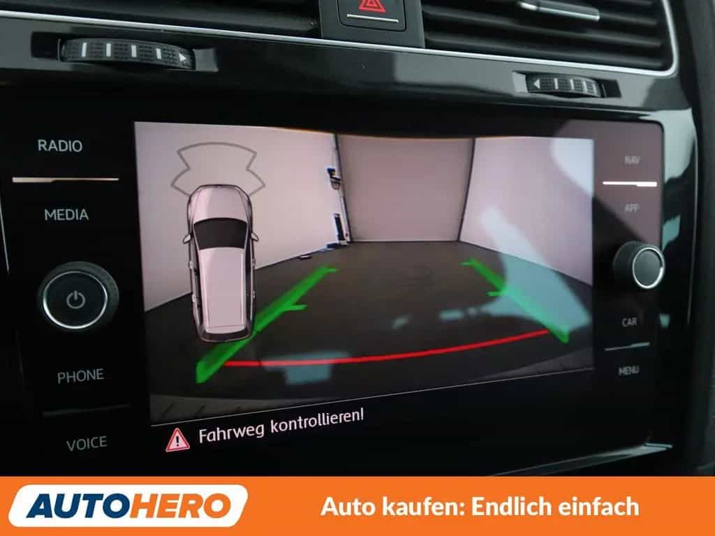Volkswagen Golf VII 1.4 TSI Sound Aut.*NAVI*LED*ACC* 01/2018-photo-21