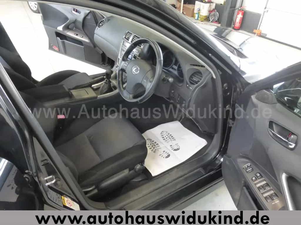 Lexus IS 220 d Klimaaut. Tempomat Rechtslenker 03/2007-photo-8