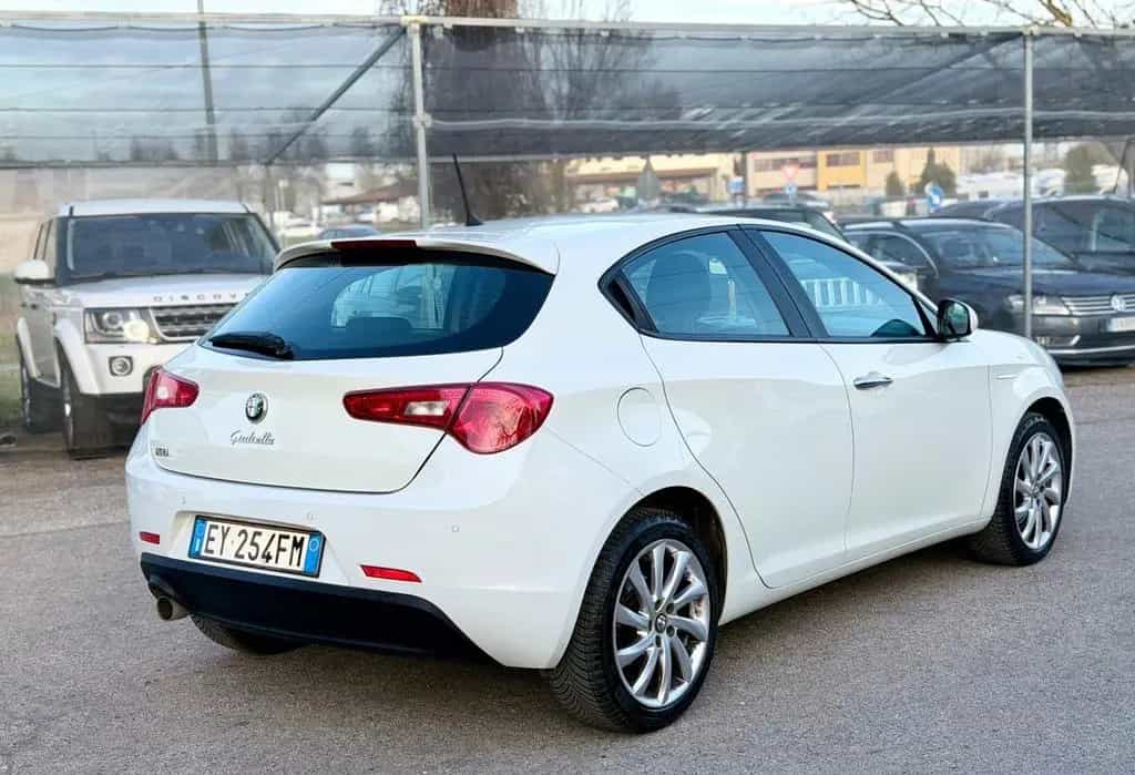 Alfa Romeo Giulietta 2015 1.6 JTDm- ok neopatent 08/2015-photo-5