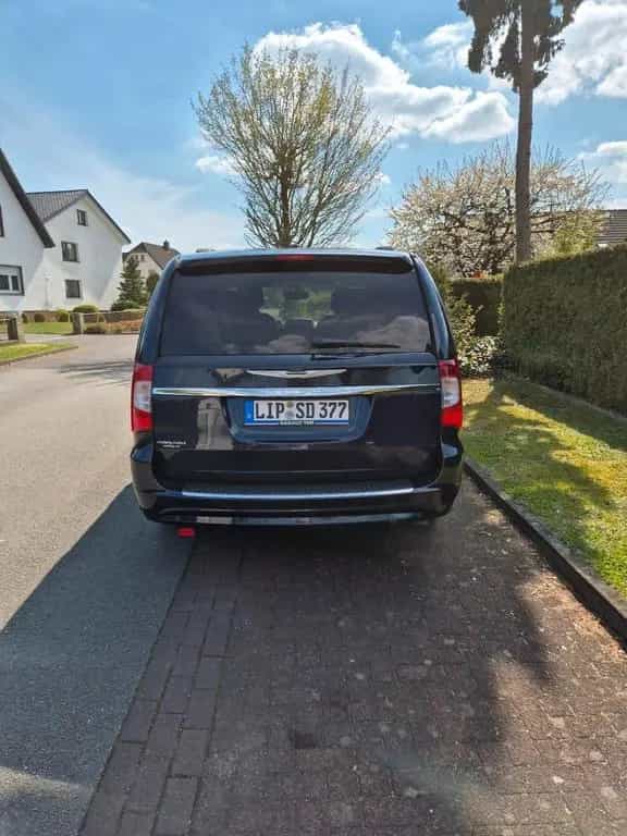 Chrysler Voyager Town and Country Limited ... 01/2014-photo-2
