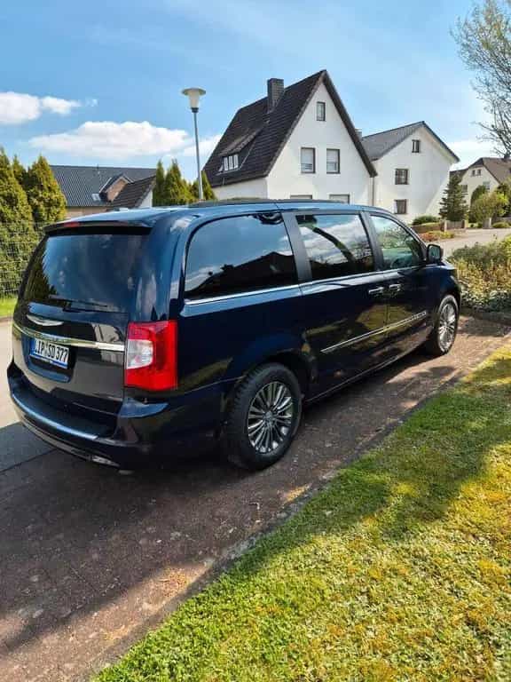 Chrysler Voyager Town and Country Limited ... 01/2014-photo-3