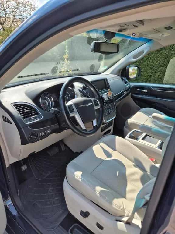 Chrysler Voyager Town and Country Limited ... 01/2014-photo-7