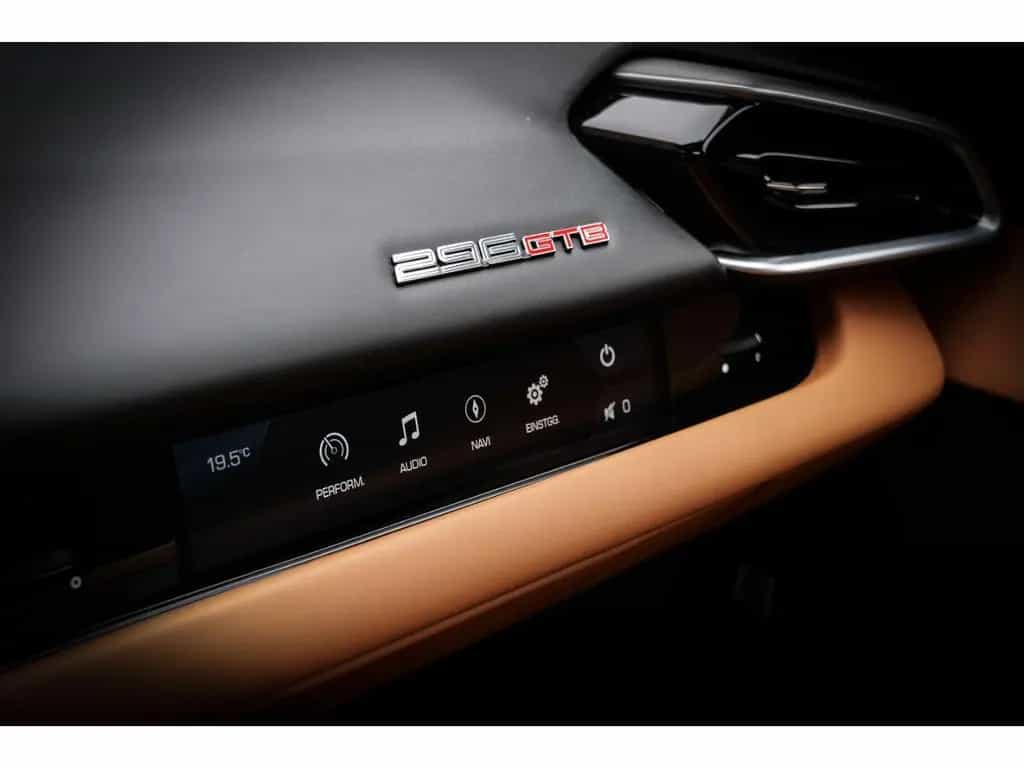 Ferrari 296 GTB *Liftsystem*Racingsitze*JBL*Carbon+LED* 05/2024-photo-24
