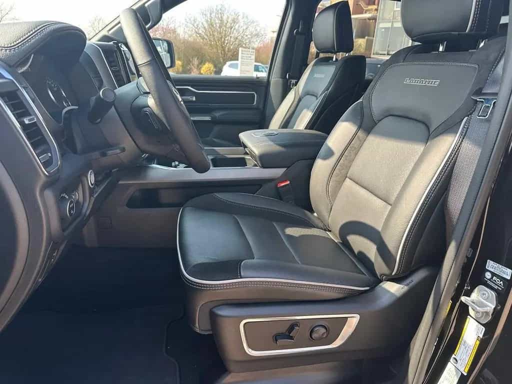 Dodge RAM 1500 Laramie 04/2026-photo-10