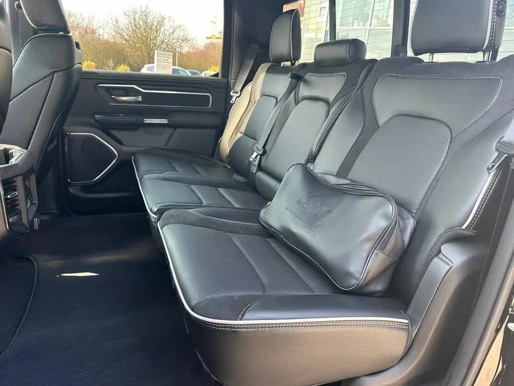 Dodge RAM 1500 Laramie 04/2026-photo-11
