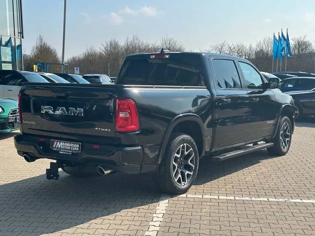 Dodge RAM 1500 Laramie 04/2026-photo-3