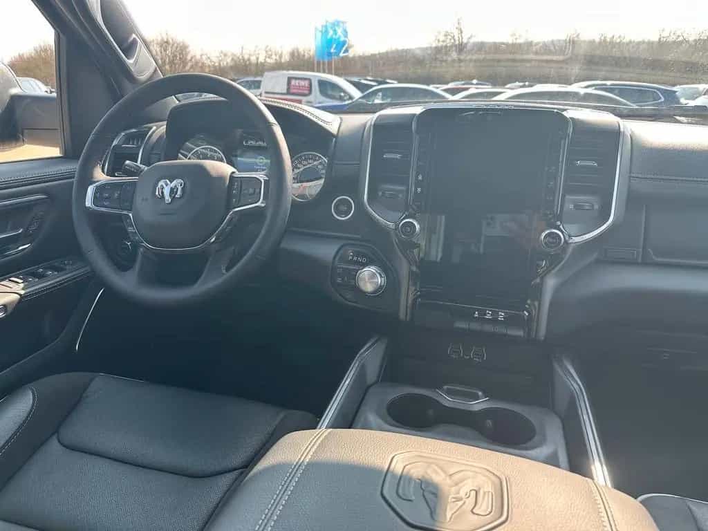 Dodge RAM 1500 Laramie 04/2026-photo-9