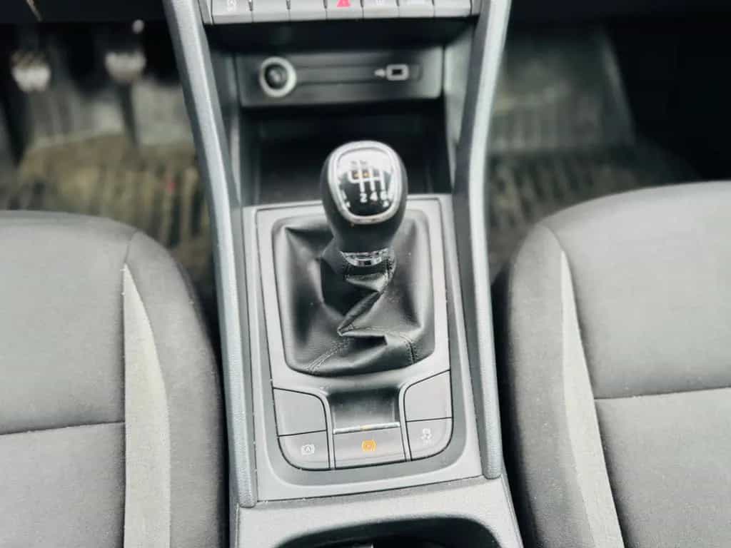 Skoda Karoq Active CarPlay DAB AHK 09/2019-photo-17